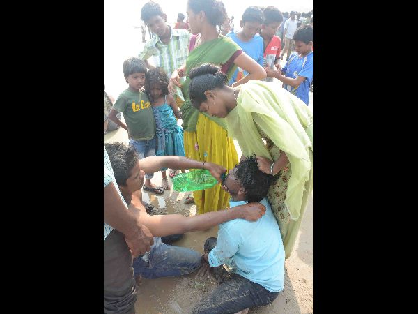 హోలీ విషాదం