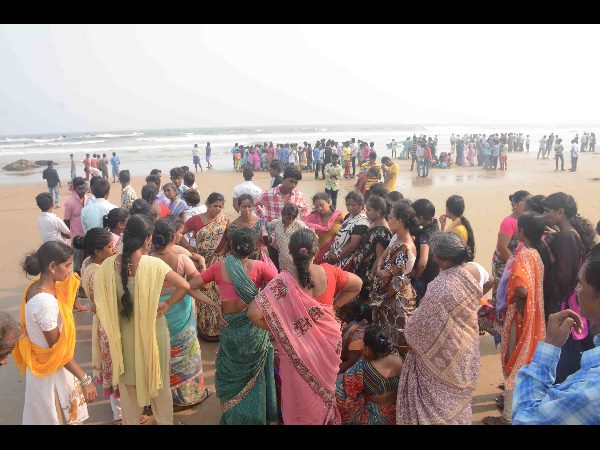 హోలీ విషాదం