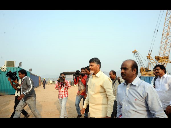 చంద్రబాబునాయుడు