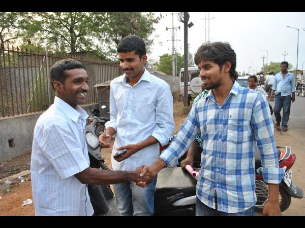 చర్లపల్లి జైలు నుంచి ఖైదీల విడుదల