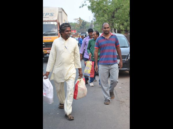 చర్లపల్లి జైలు నుంచి ఖైదీల విడుదల