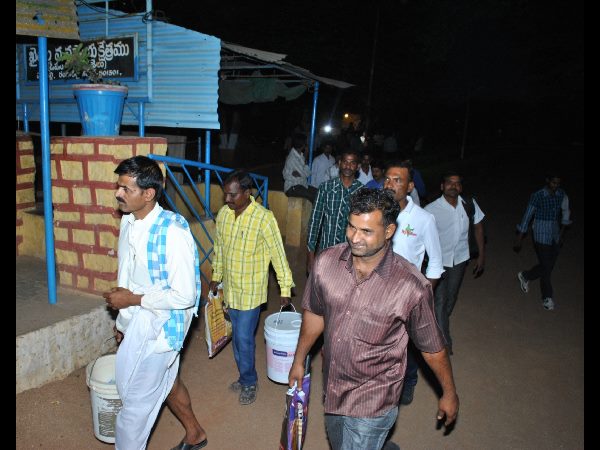 చర్లపల్లి జైలు నుంచి ఖైదీల విడుదల