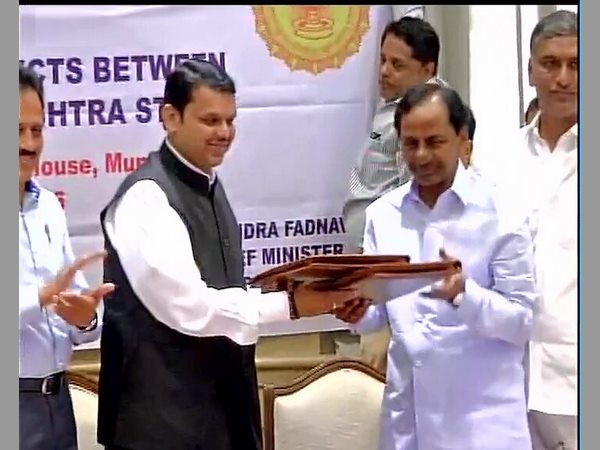 Telangana CM KCR invites Maha CM Fadnavis to Hyderabad Telangana CM KCR invites Maha CM Fadnavis to Hyderabad