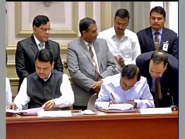 KCR, Fadnavis sign irrigation deals, turn Telangana green