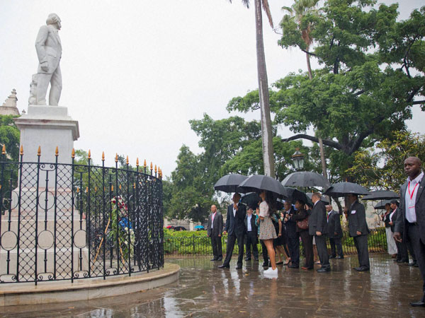 Barack Obama, Raul Castro hail 'new day' for US-Cuba relations Barack Obama, Raul Castro hail 'new day' for US-Cuba relations