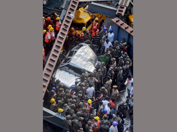 కోల్కతా దుర్ఘటన కోల్కతా దుర్ఘటన