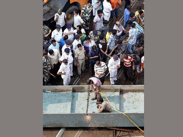 కోల్కతా దుర్ఘటన కోల్కతా దుర్ఘటన