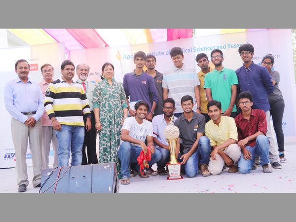 ఫెస్ట్ అనాస్టోమొజ్ 