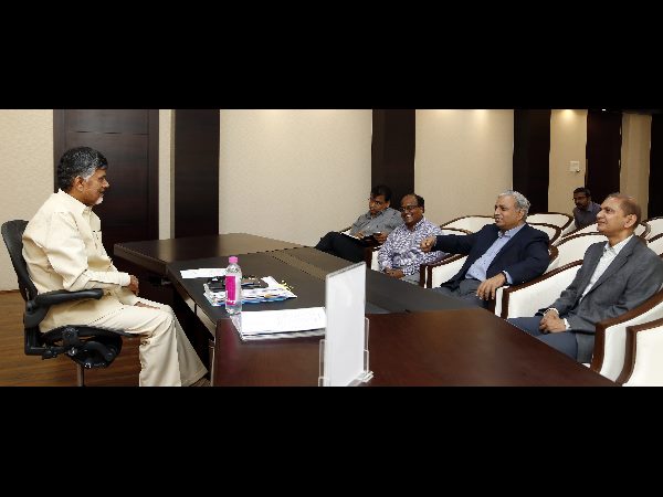 చంద్రబాబుతో టెక్ మహీంద్రా సీఈఓ సీపీ గుర్నానీ భేటీ