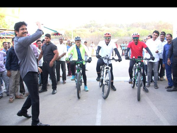 సైకిల్‌పై కింగ్ నాగార్జున