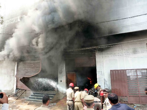 భారీ అగ్నిప్రమాదం