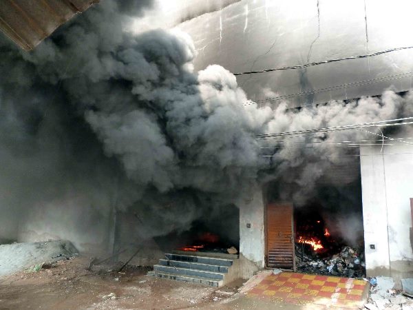 భారీ అగ్నిప్రమాదం