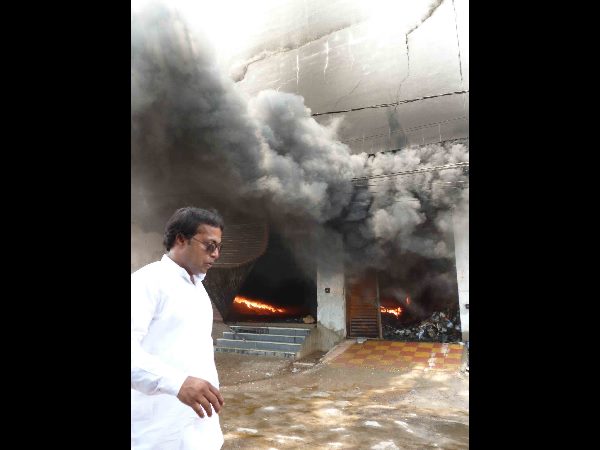 భారీ అగ్నిప్రమాదం