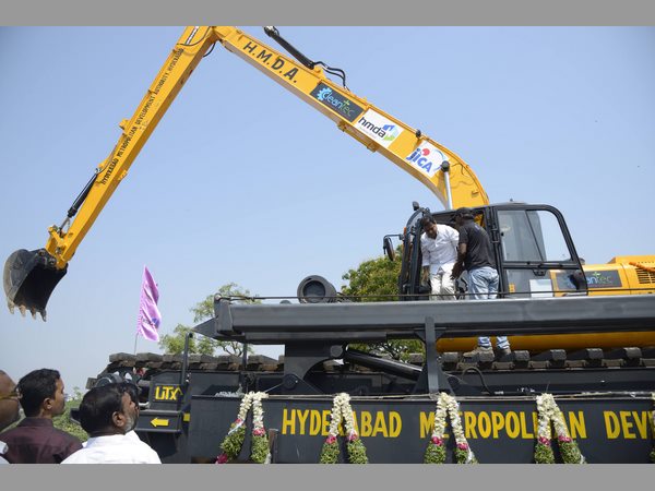 కేటీఆర్ ఆలోచన ఇదే: మూడు దశల్లో సాగర్ ప్రక్షాళన ఇలా చేస్తారు