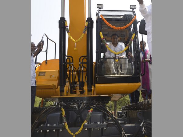  కేటీఆర్ ఆలోచన ఇదే: మూడు దశల్లో సాగర్ ప్రక్షాళన ఇలా చేస్తారు