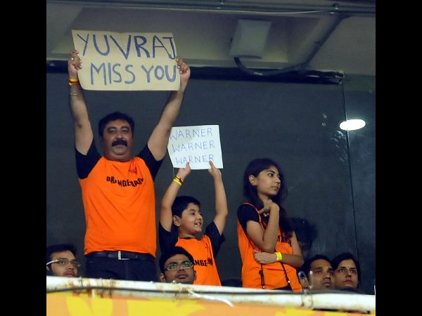 సన్రైజర్స్ హ్యాట్రిక్: మెరిసిన కేసీఆర్ మనవడు, నగర్ మేయర్ బొంతు సన్రైజర్స్ హ్యాట్రిక్: మెరిసిన కేసీఆర్ మనవడు, నగర్ మేయర్ బొంతు