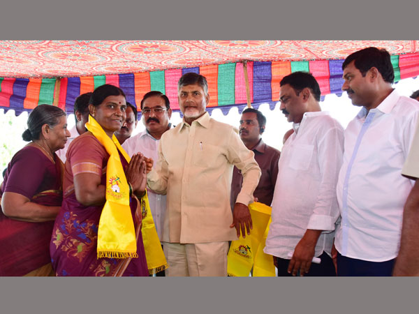 టిడిపిలోకి వైసిపి నేతలు