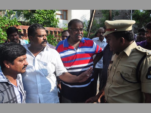  దేవి మృతి