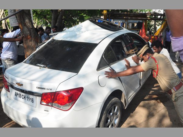  దేవి మృతి