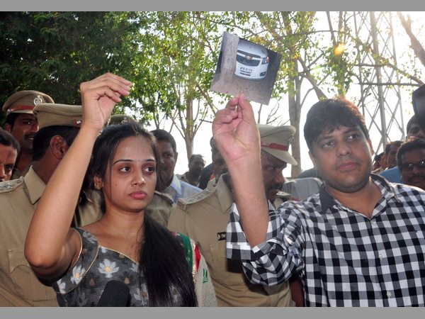  దేవి మృతి