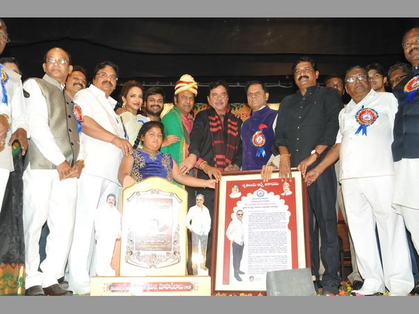 ఉత్తమ వ్యక్తి కూడా...