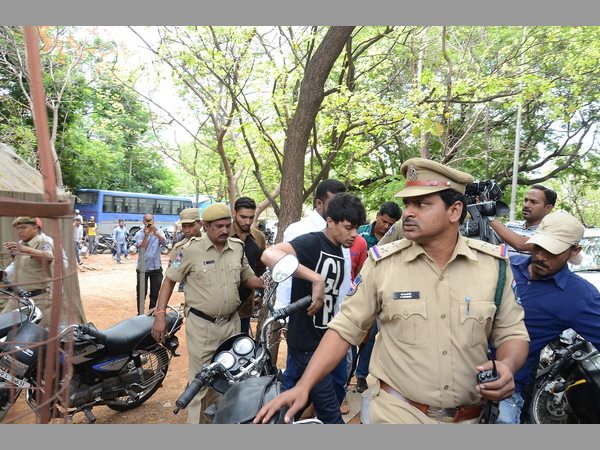 ఇలా బయటపడింది.... 