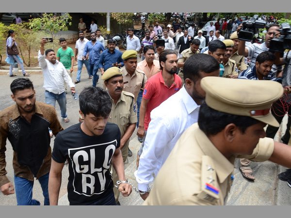 పలు ధఫాలుగా విచారణ..