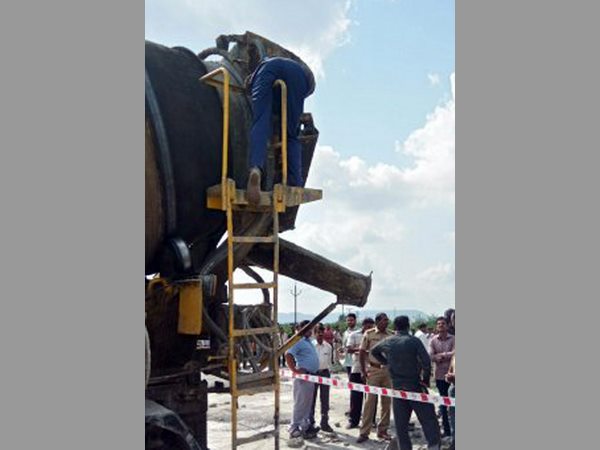  రాజధాని ప్రాంతంలో 144 సెక్షన్: మిల్లర్‌లో పడి మృతి చెందిన కార్మికుడు ఇతడే 