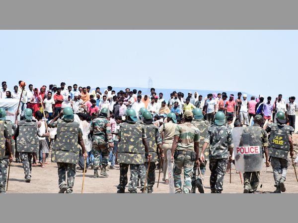  రాజధాని ప్రాంతంలో 144 సెక్షన్: మిల్లర్‌లో పడి మృతి చెందిన కార్మికుడు ఇతడే 