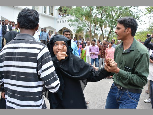 పోలీసుల చొరవనే...