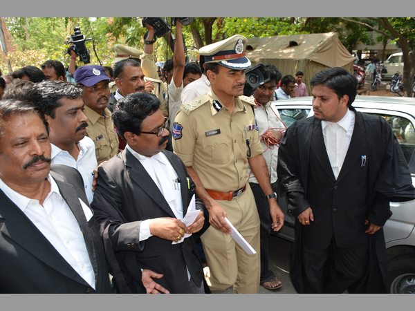 బెయిల్ రాకుండా...