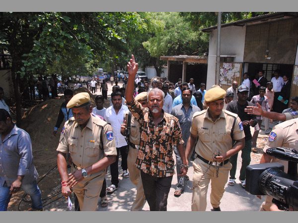 బాధితులకు రక్షణ...