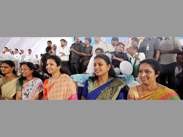 జగన్ దీక్ష