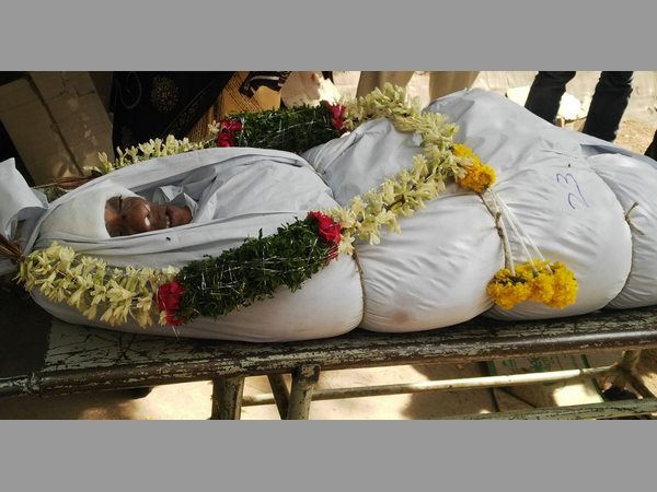 పిన్నమనేని సతీమణి మృతదేహం