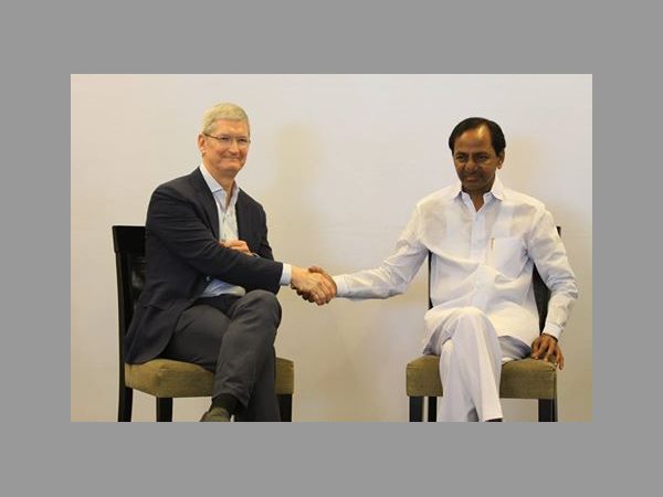 కుక్‌తో సీఎం కెసిఆర్