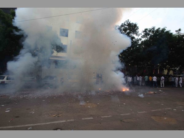 అసోం బీజేపీ గెలుపు సంబరాలు హైదరాబాదులో..