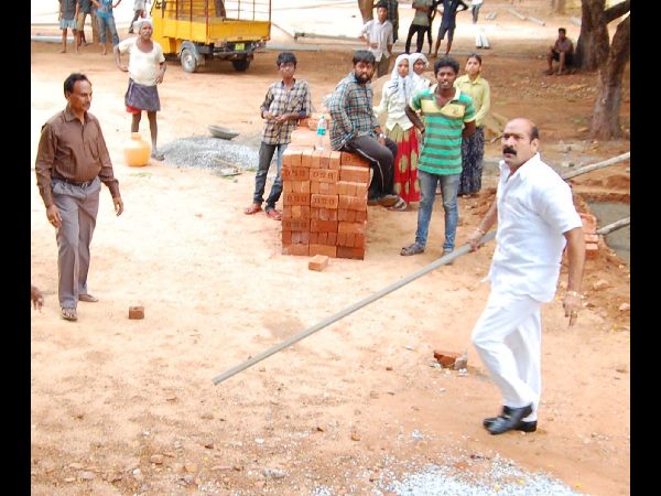 తెలుగు తమ్ముళ్ల రచ్చ