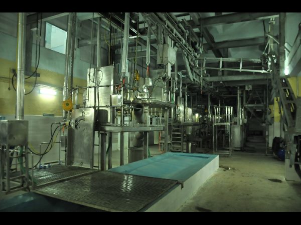  బజార్లలో అక్రమ జంతు వధ చేయొద్దు: కేటీఆర్