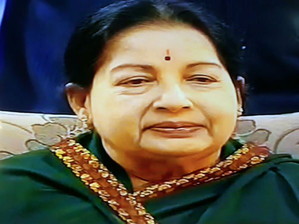 జయలలిత ప్రమాణం