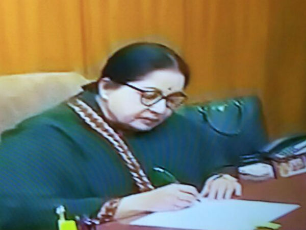  జయలలిత ప్రమాణం