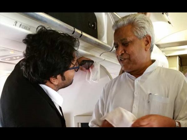 బీజేపీ నేతల స్పెషల్ ఫ్లైట్: ఏం జరగింది? బీజేపీ నేతల స్పెషల్ ఫ్లైట్: ఏం జరగింది?