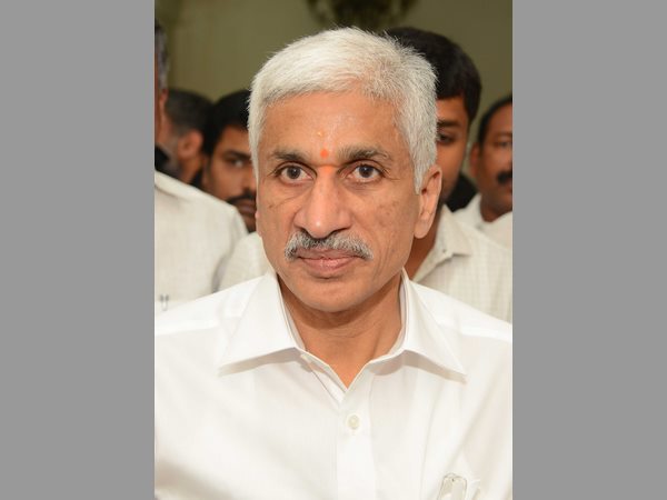 జగన్కు ప్రకాశం షాక్: టీడీపీలోకి మరో ఇద్దరు జగన్కు ప్రకాశం షాక్: టీడీపీలోకి మరో ఇద్దరు