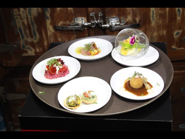 ఆలివ్ బిస్ట్రోలో పుడ్ టేస్టింగ్ ఈవెంట్ 