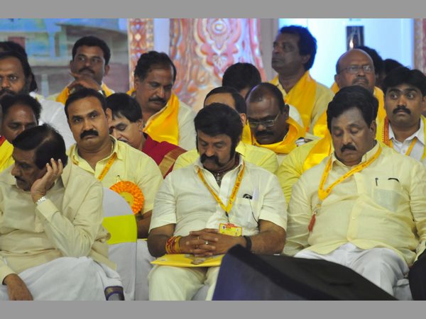  తిరుపతి 'మహానాడు'లో ఫస్ట్ డే ఫోటోలు 