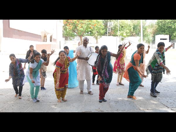 కళాకారుల రిహార్సల్స్