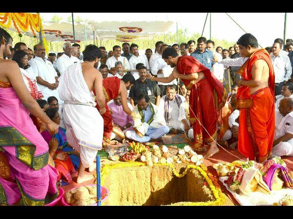 KCR launched Kaleshwaram project