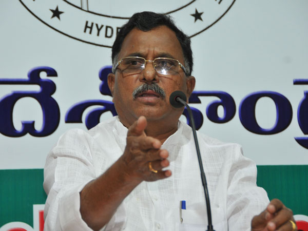 Congress leader mallu ravi fires on kcr over new districts