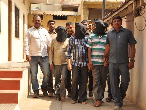 Former techie held for forging certificates