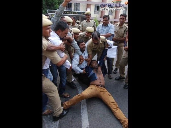 తీవ్ర విమర్శలు