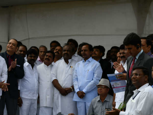 ఆవిర్భావ వేడుక